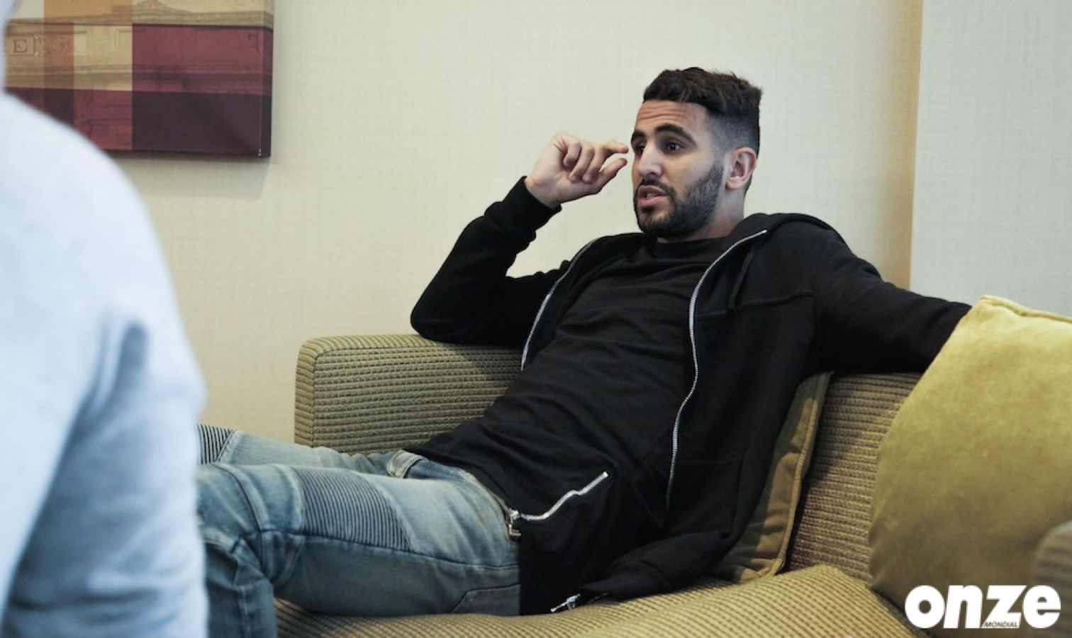 mahrez civil noir canapé