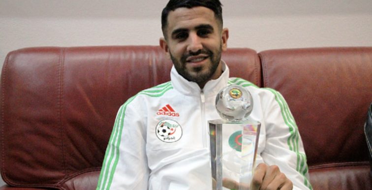 Mahrez de retour à Alger avec son trophée