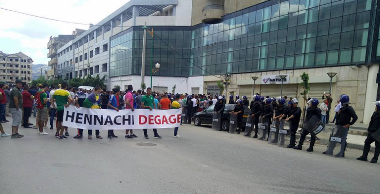 JSK : les supporters réclament le départ de Hannachi