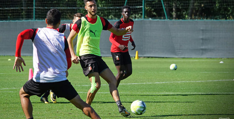 Stade Rennais-Nice : Bensebaini opérationnel, M’Bolhi forfait