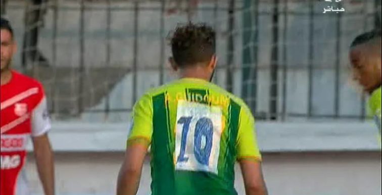 Arrêt sur image : le numéro 10 de de la team de Saoura