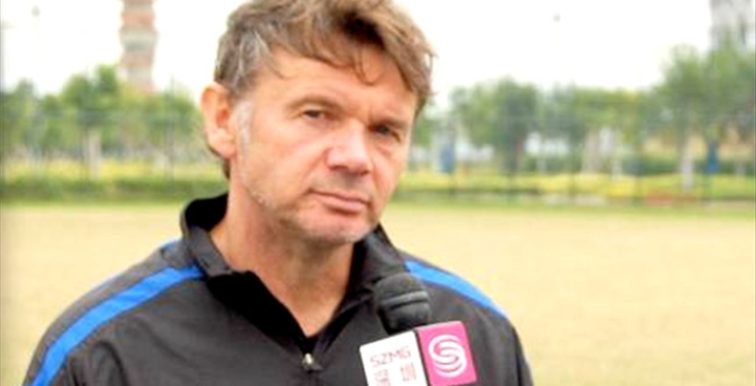 EN : Troussier déconseille à Halilhodzic de revenir en Algérie