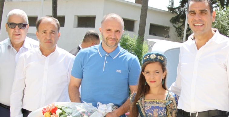 Photos : signature de contrat et présentation de Djamel Belmadi