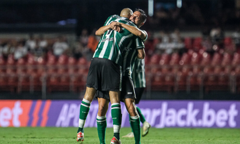 Sao Paulo Coritiba 2 1 Slimani marque son premier but au Brésil