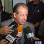 Retour triomphal Makhloufi a Alger ministre Ould Ali