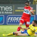 attal face a beveren