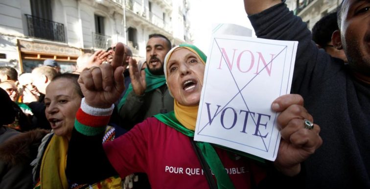 Élections présidentielles : les matchs de foot reportés jusqu’au 15 décembre