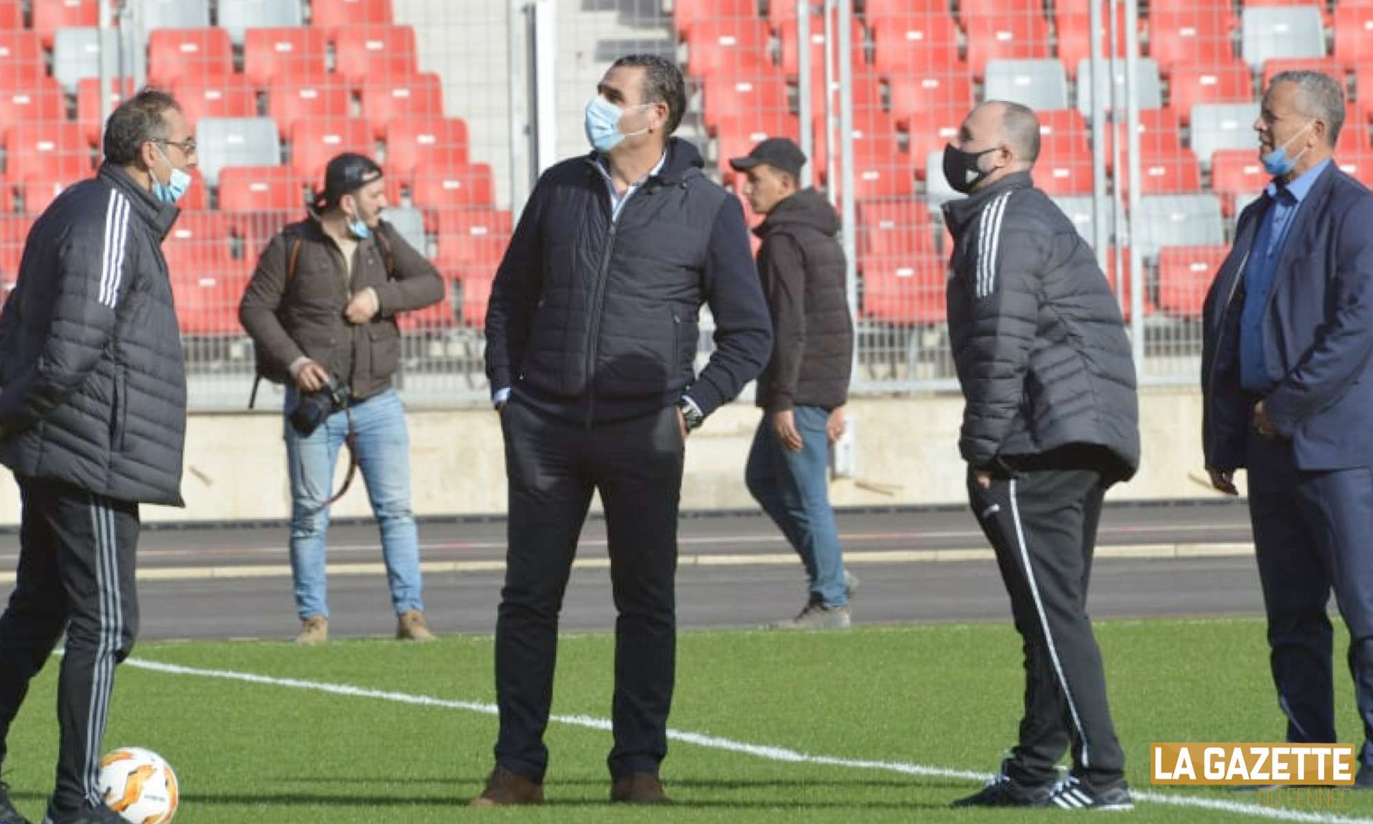 belmadi zetchi belloumi pelouse visite stade oran conf