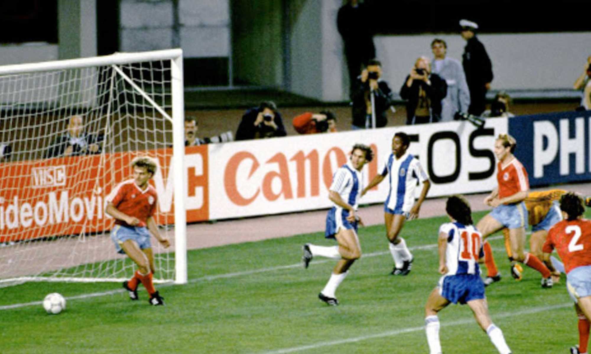 talonnade rabah madjer but bayern munich 1987