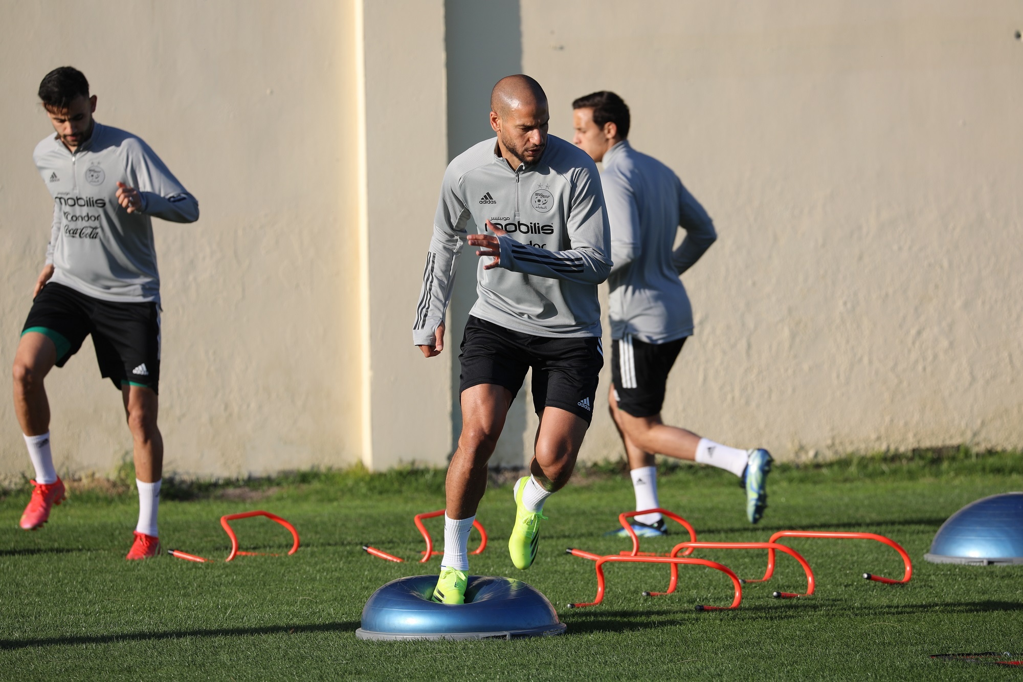 guedioura solo exercice stage mars 2021 gris