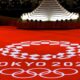 Tokyo 2020 ceremonie logo rouge