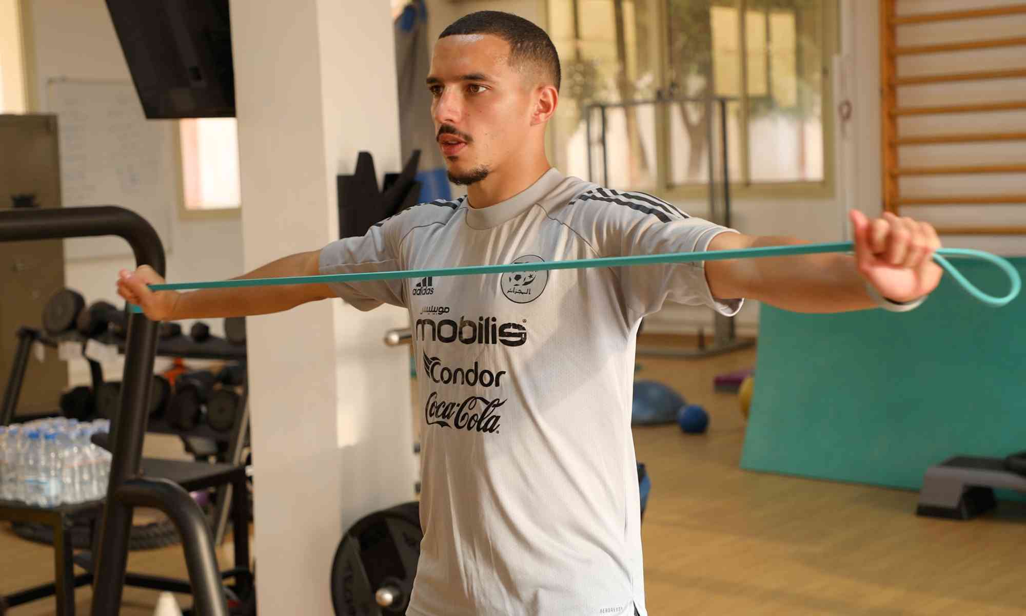 bennacer exercice solo entrainement en salle sidi moussa