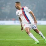 islam slimani solo psg septembre 2021 adil benayache