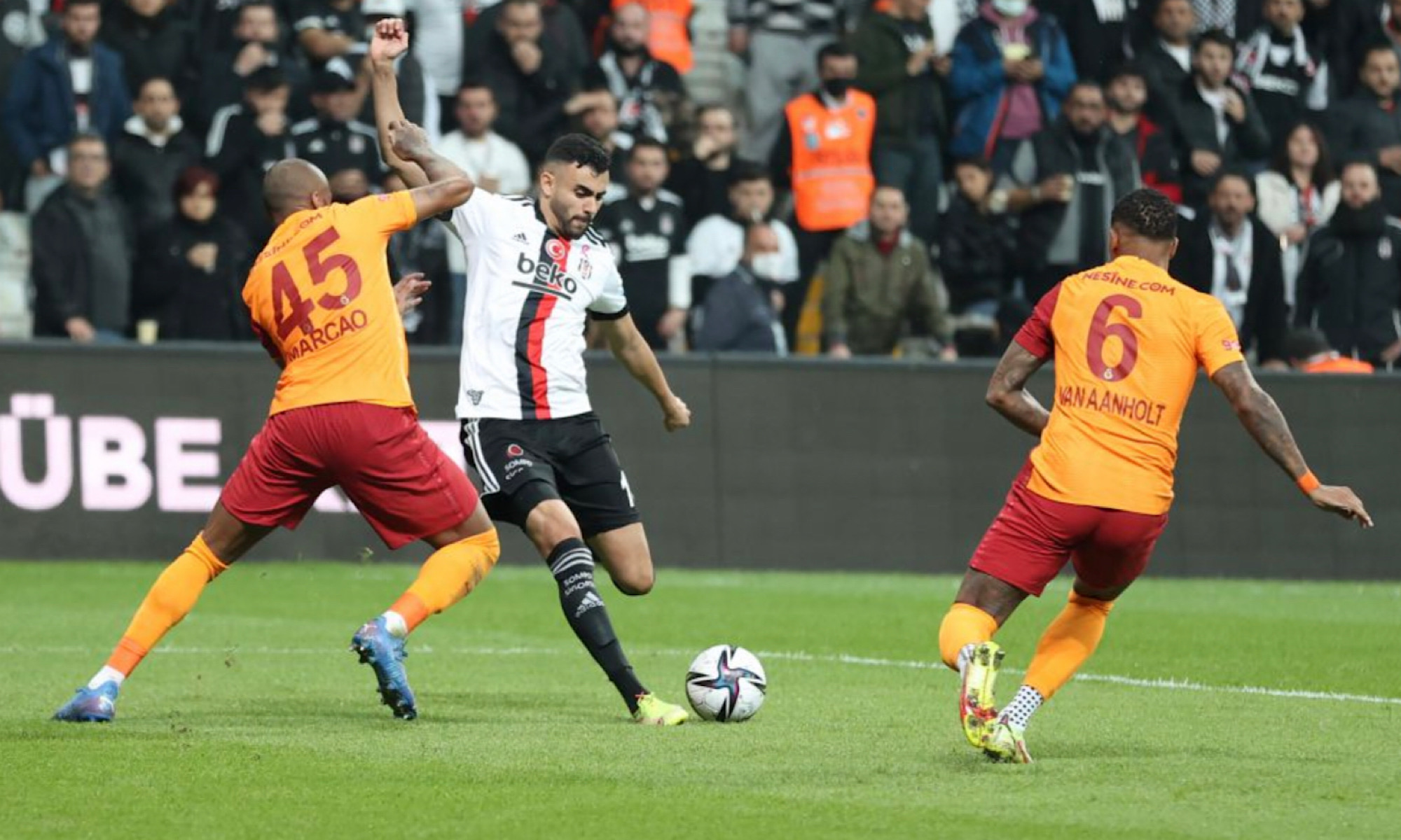 Rachid Ghezzal vs Galatasaray
