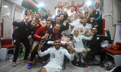 Joie joueurs vestiaire algérie burkina