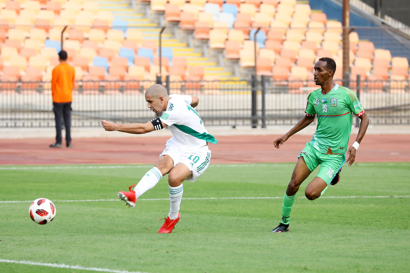 feghouli grosse frappe djibouti vs algerie 4 0 12 novembre 2021 cairo stadium