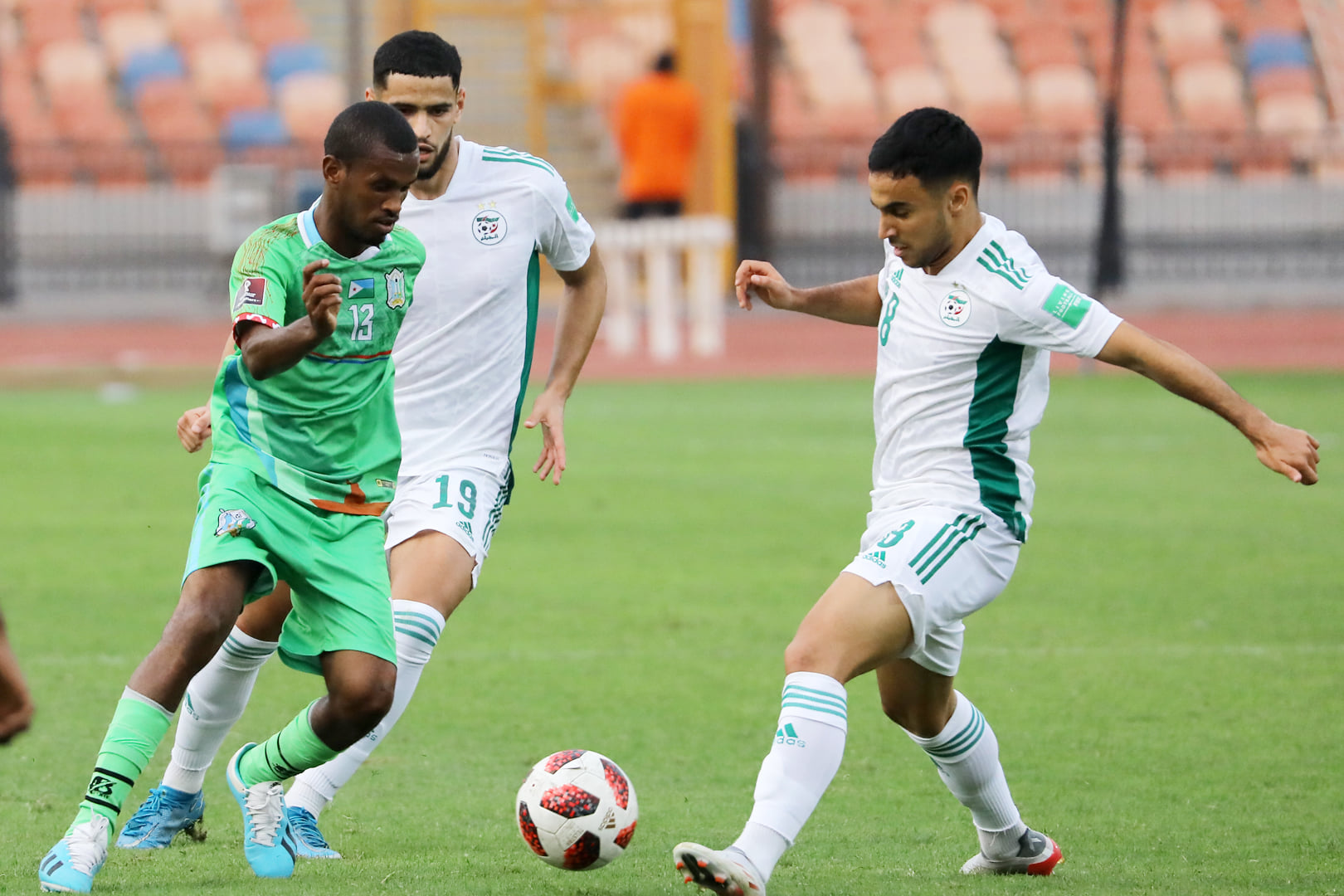 ounas avec zorgane duel djibouti vs algerie 4 0 12 novembre 2021 cairo stadium