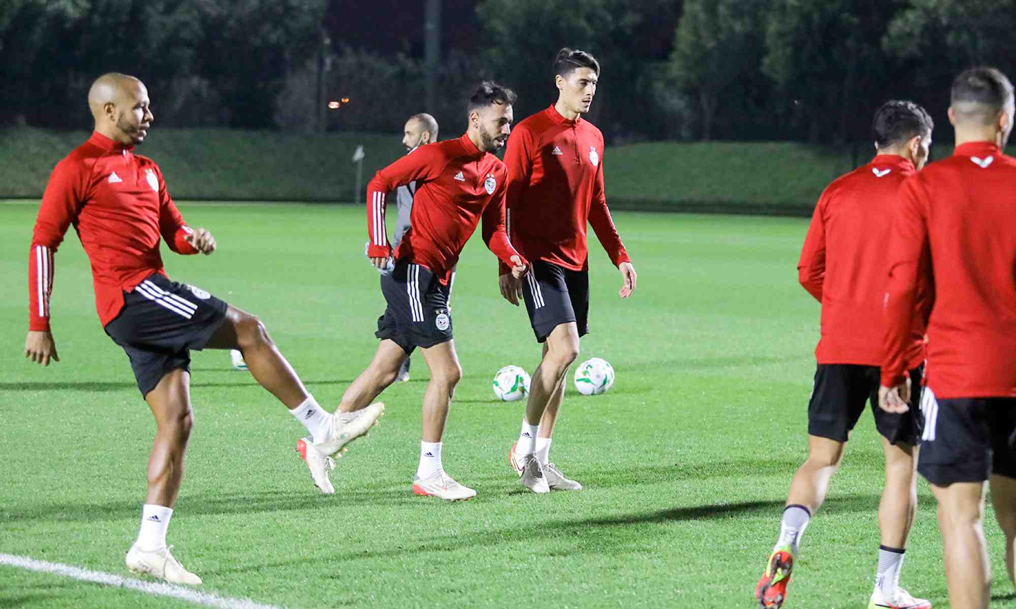 boulaya brahimi tahrat entrainement doha rouge