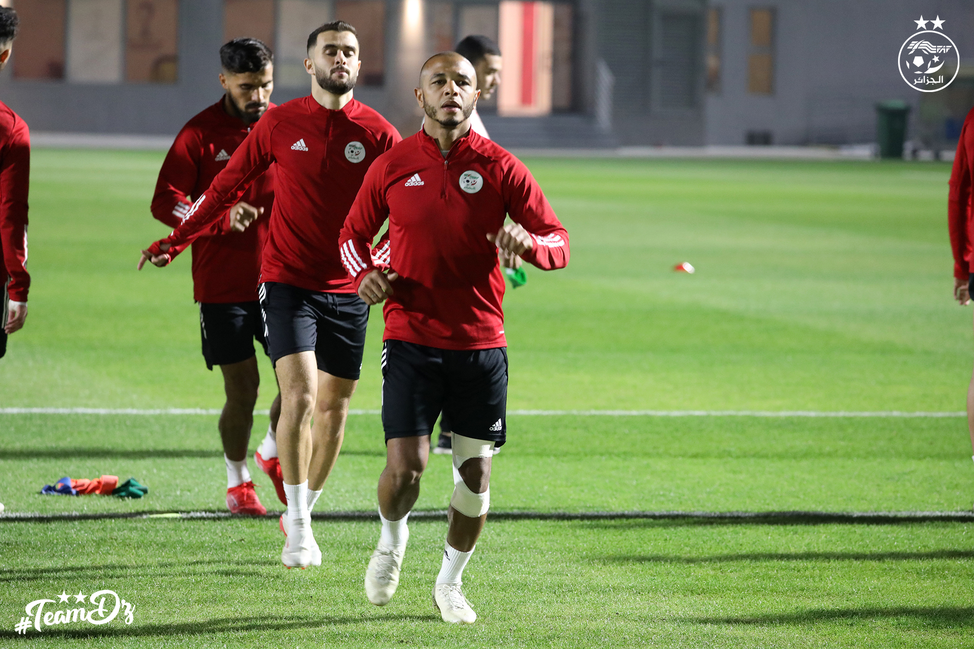 brahimi meziani rouge doha decembre 2021 arab cup