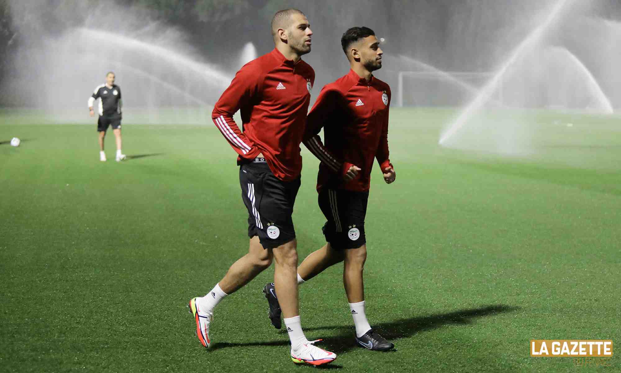 slimani profil helaimia doha entrainement rouge prepa can