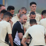 belmadi djamel au coeur des joueurs slimani bounedjah groupe coach