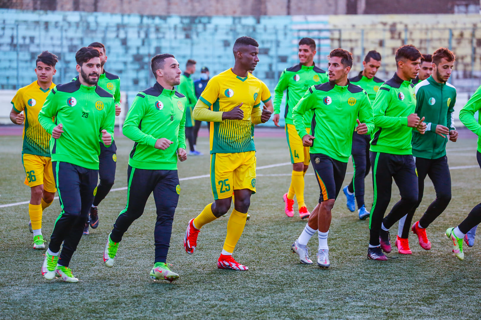 jsk canaris entrainement jaune et vert tizi ouzou