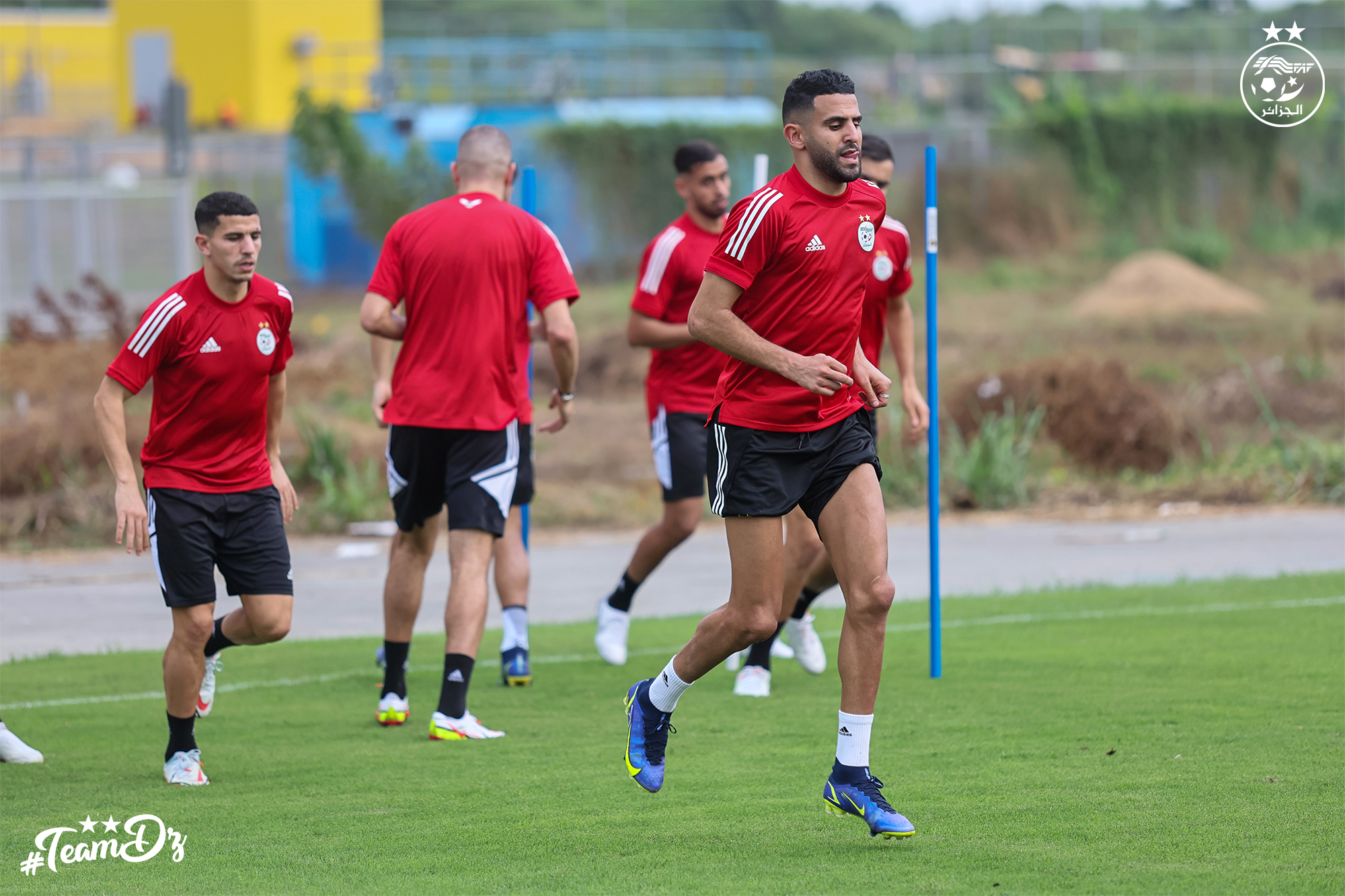 mahrez atal premiere seance entrainement a douala can 2021