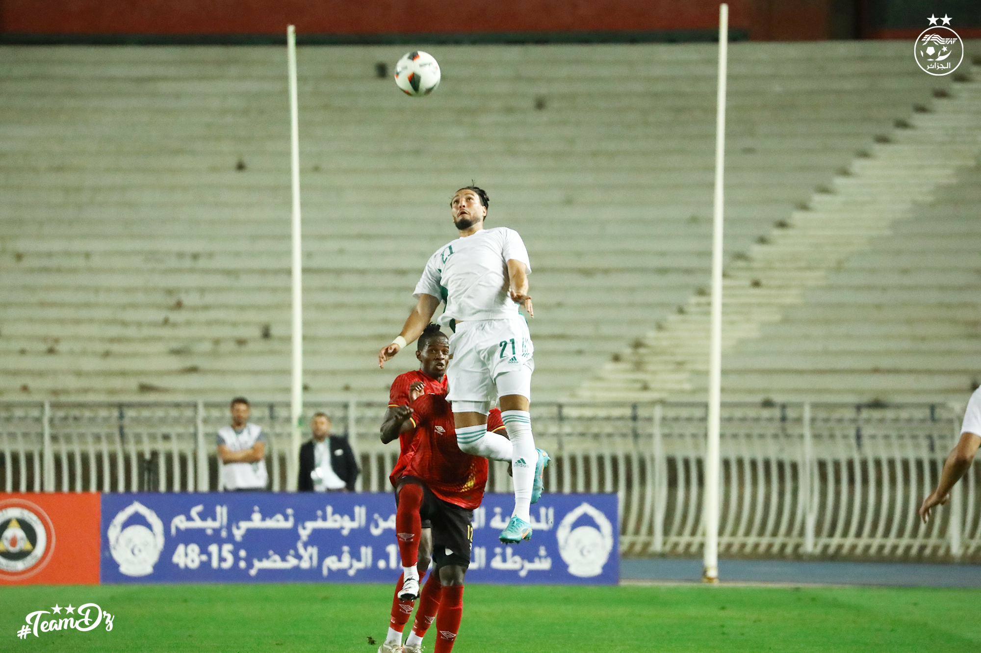 bensebaini duel aerien algerie ouganda 4 juin stade du 5 juillet elim can 2023