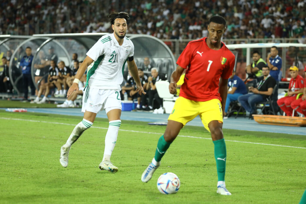 bensebaini capitaine algerie guinee septembre 2022 stade oran miloud hadefi