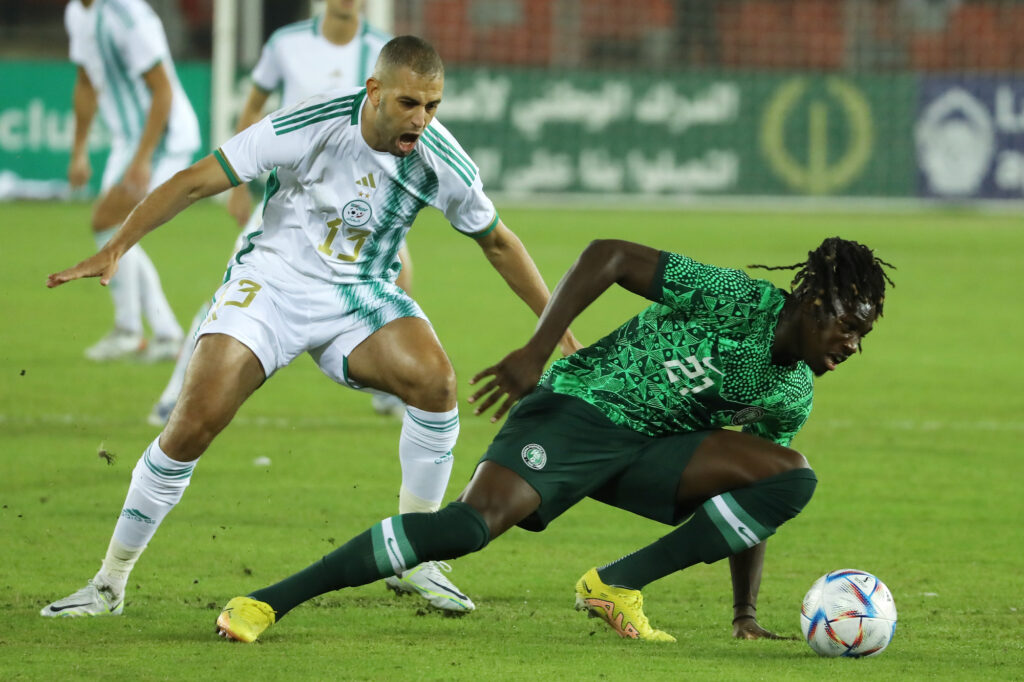 slimani pressing rage amical algerie nigeria septembre 2022 stade oran