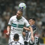 slimani jeu de tete coritiba