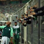 brahimi retour public baraki fans selfi portable