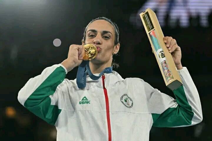 Imane Khelif podium Paris 2024 boxe Gold