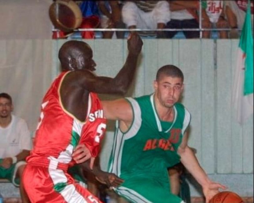 Ali Bouziane 2001 basket