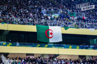 Drapeau Algérie tribune Tizi Ouzou stade Hocine Aït Ahmed