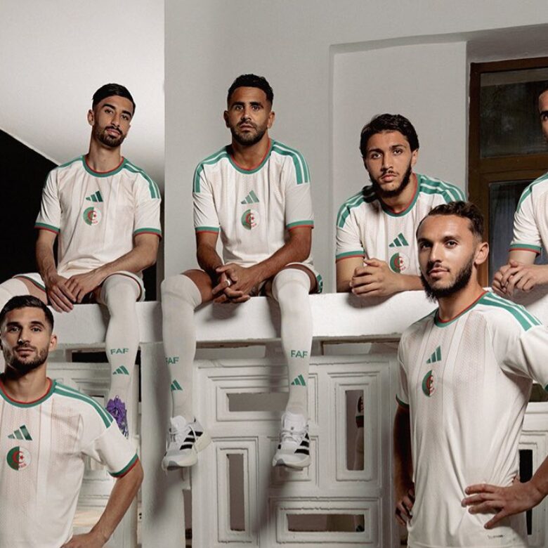 Maillot De Foot Algérie Adidas - Numéro 7 Mahrez - Taille M/L/XL - CAN 2026