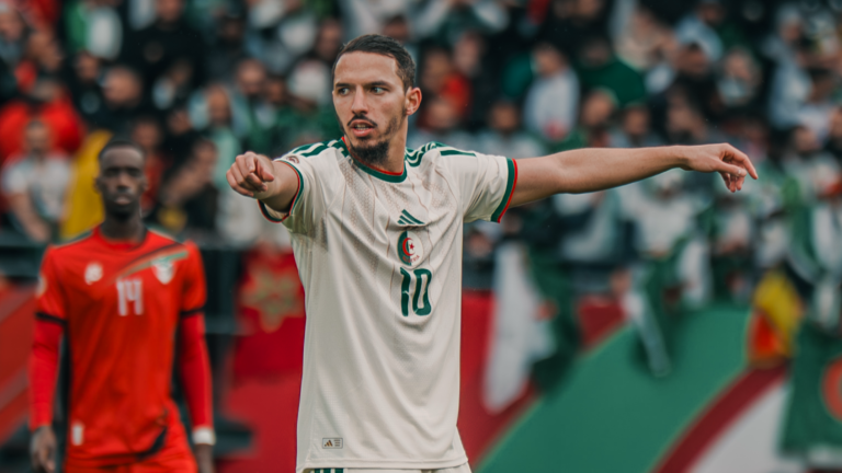 Alg&eacute;rie : Bennacer voit un entra&icirc;neur fantasque plaider sa cause