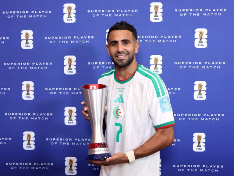 Attention de la FIFA : La particularité du trophée d’Homme du match de Mahrez
