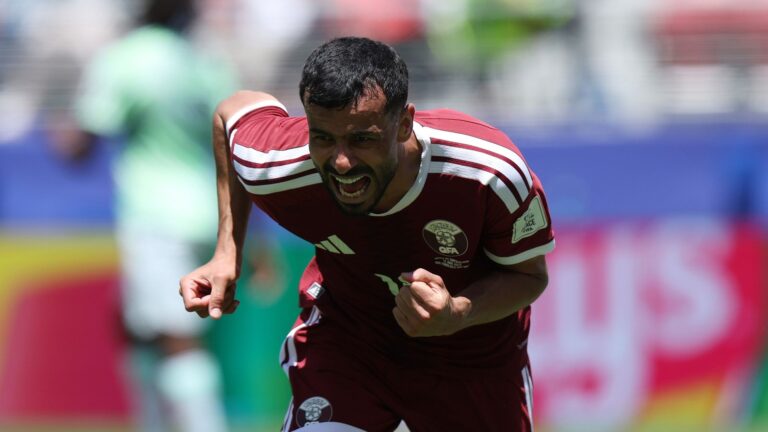 Mondial 2026/Qatar : La FIFA frustre Boualem Khoukhi en pleine euphorie
